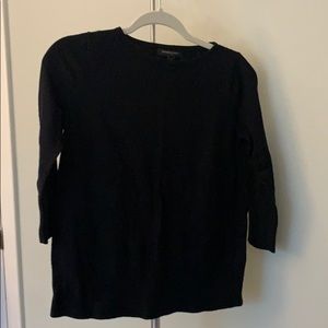 3/4 sleeved Light weight sweater.